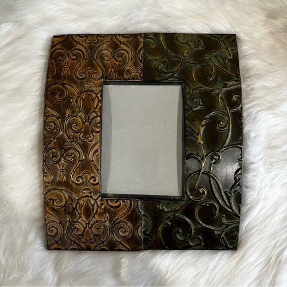 NEW Z Gallerie Curved Metal Scroll Etched Vines Frame 5x7 Green Amber NWOT - Picture 4 of 15